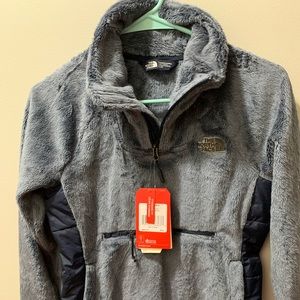 BRAND NEW W/tags North Face Navy Fleece Pullover
